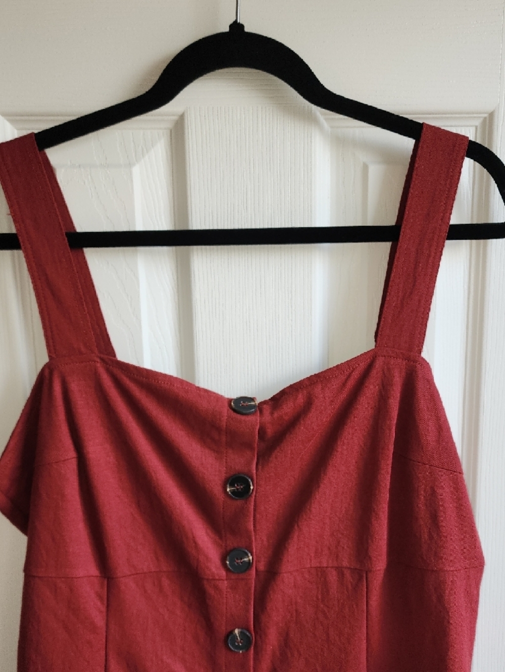 le chateau Rust Red Button-Front Square-Neck Tank XL - Picture 2 of 6